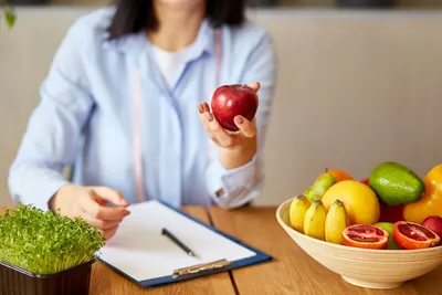 Cover image for So wird man Diätologin/Diätologe 