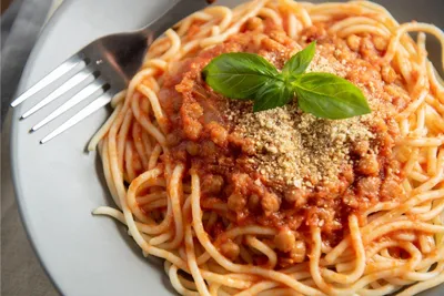Cover image for Vegane Linsenbolognese