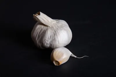 Cover image for Knoblauchöl